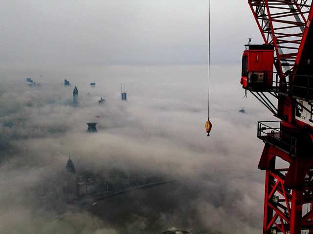 crane-operator-aerial-shanghai-photos-wei-gensheng-6